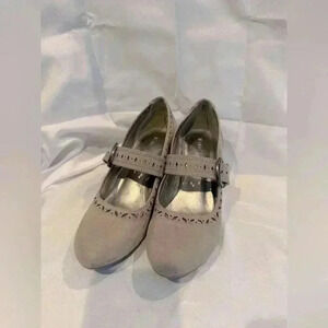 Michael Shannon Tan Heels with Elegant Design